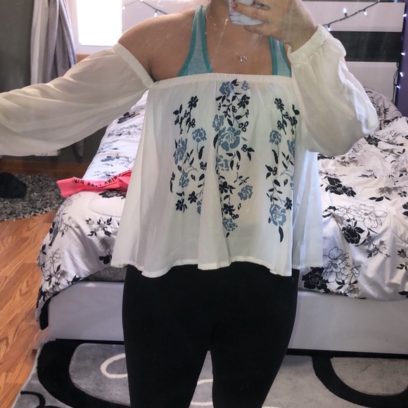 off the shoulder top - Picture 1 of 2